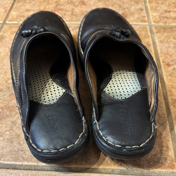 Born Tasseled Black Leather Slip On Clog Shoes - Picture 5 of 9